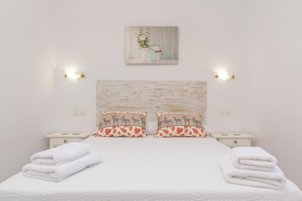 Villa Marina -Cala Enporter- Cala En Porter  Buitenkant foto